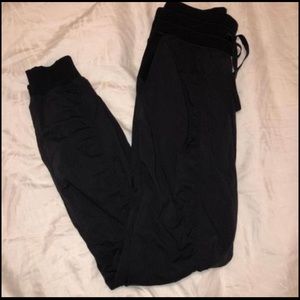 lululemon dance joggers